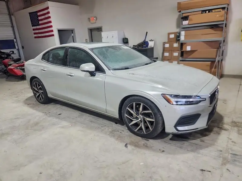 2019 VOLVO S60 T6 MOMENTUM  
