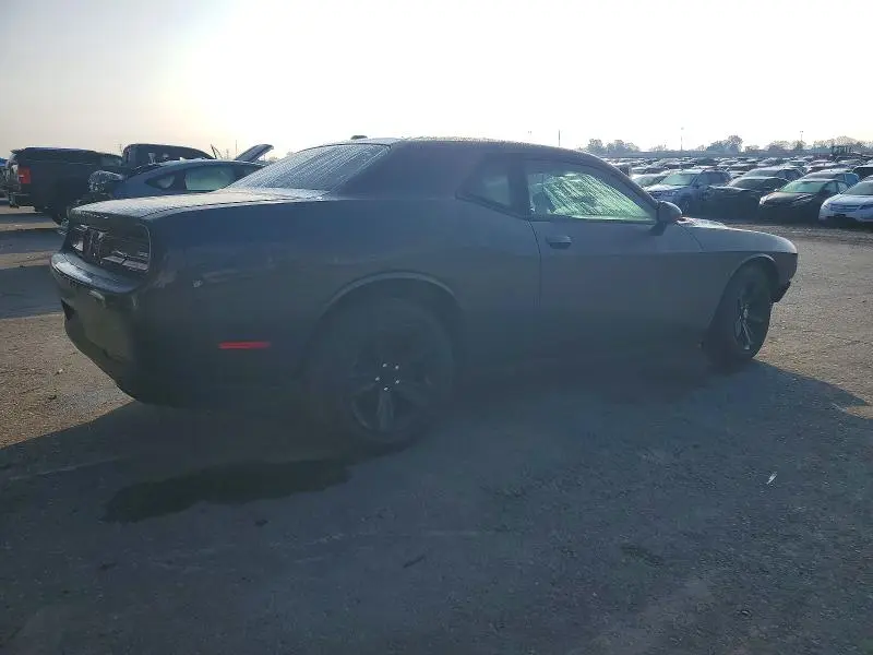 2016 DODGE CHALLENGER SXT  