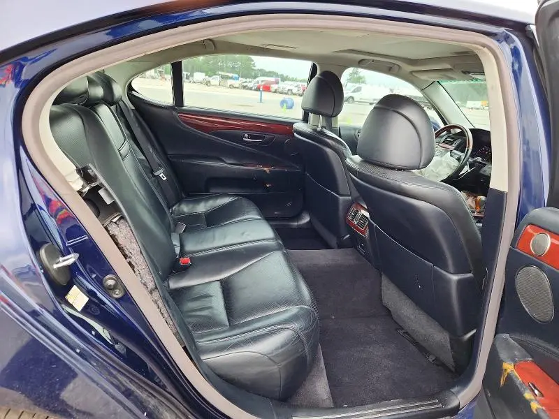 2010 LEXUS LS 460L  