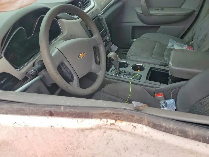 2015 CHEV TRAVERSE LS  