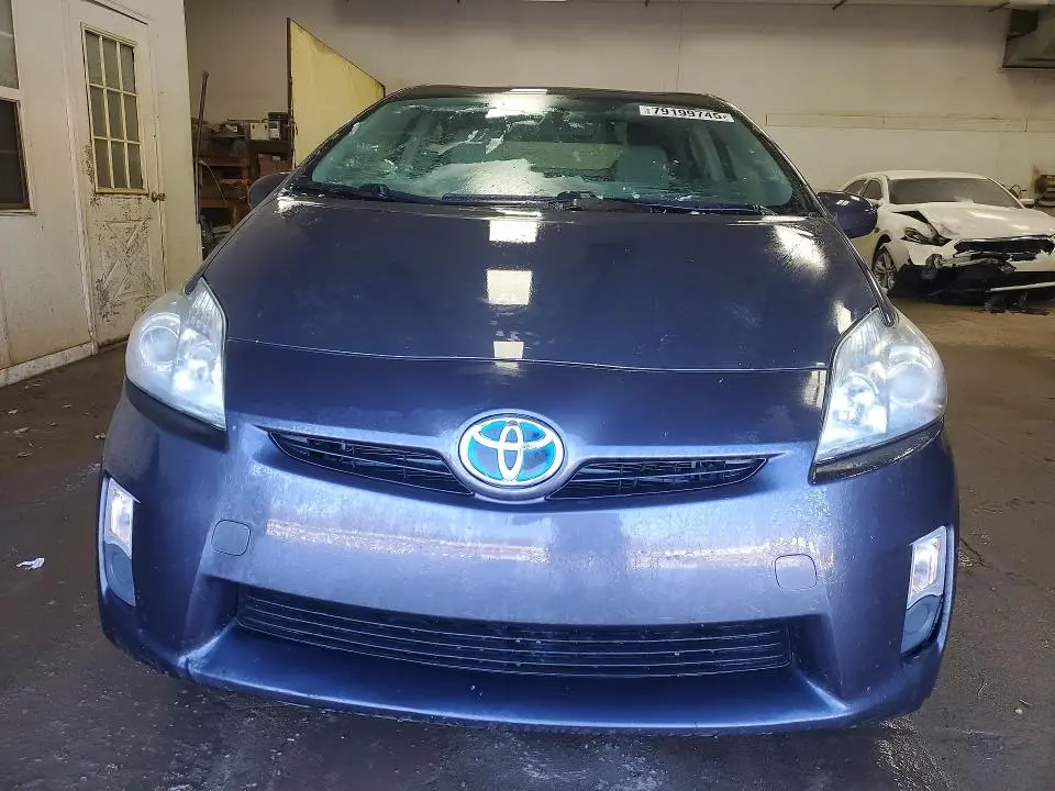 2010 TOYOTA PRIUS III  