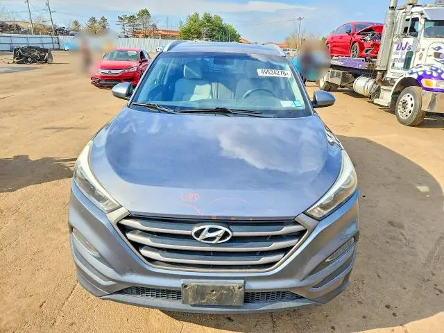 2016 HYUNDAI TUCSON SE  