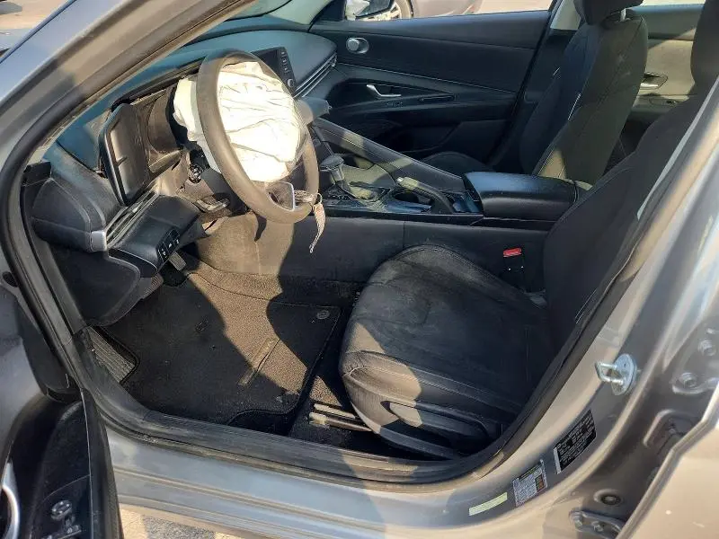 2022 HYUNDAI ELANTRA SEL  