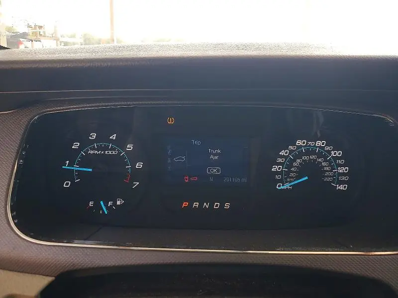 2016 FORD TAURUS SE  