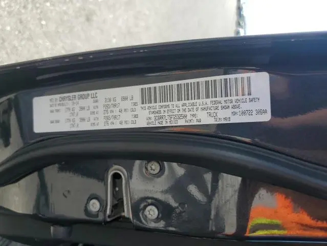 2015 RAM 1500 SLT  