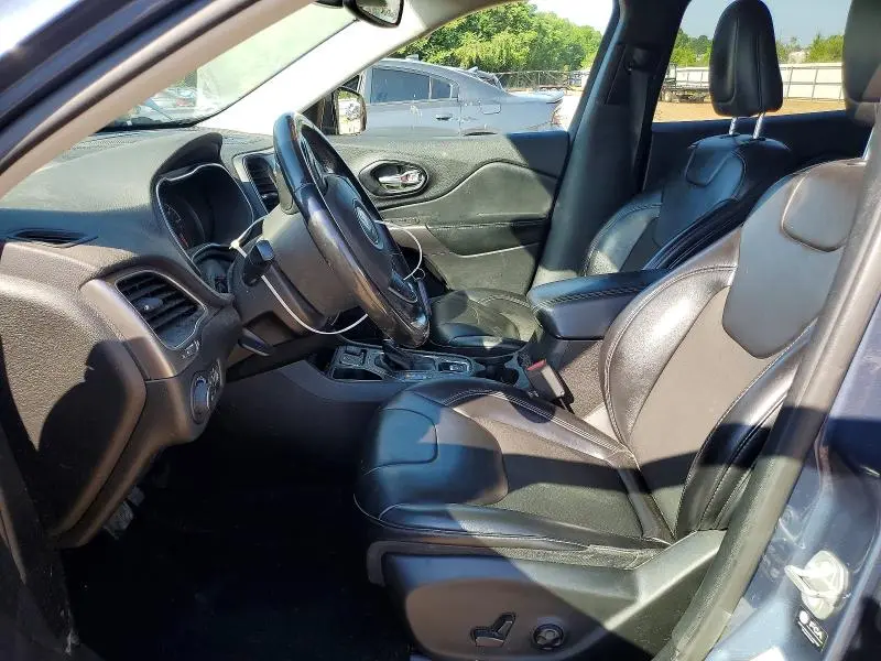 2021 JEEP CHEROKEE LATITUDE PLUS  