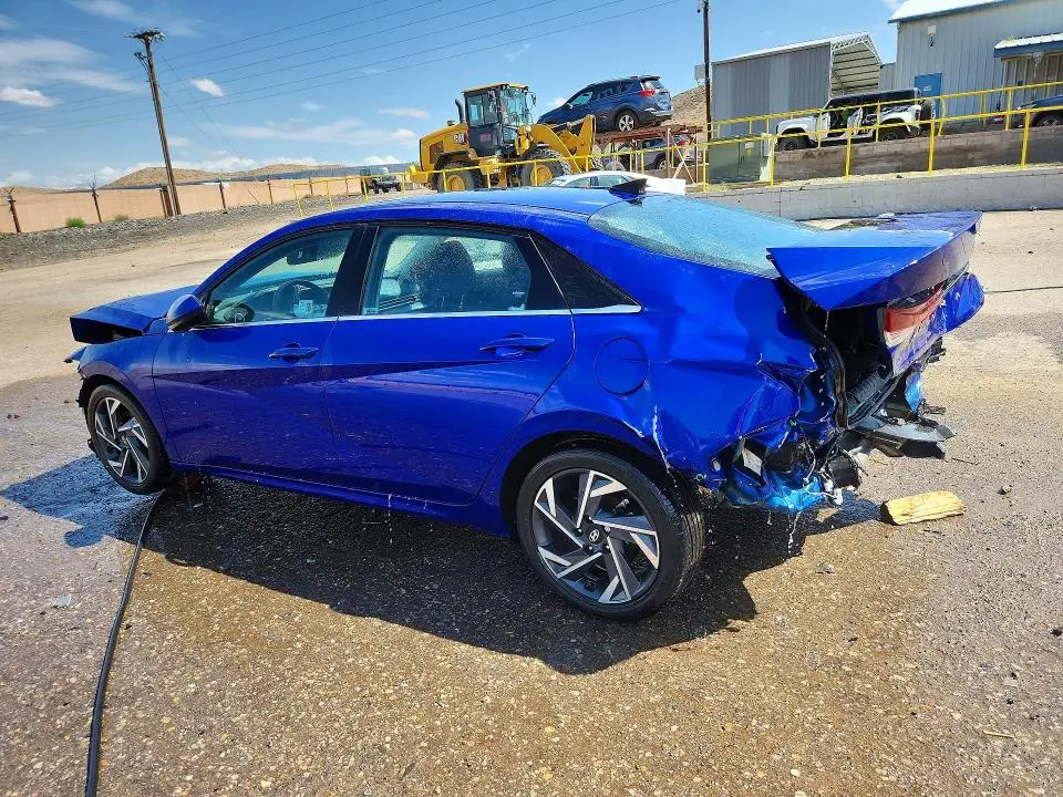 2024 HYUNDAI ELANTRA SEL  