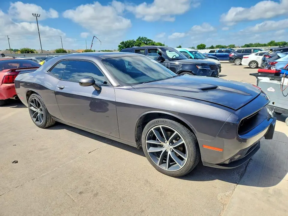 2017 DODGE CHALLENGER SXT  