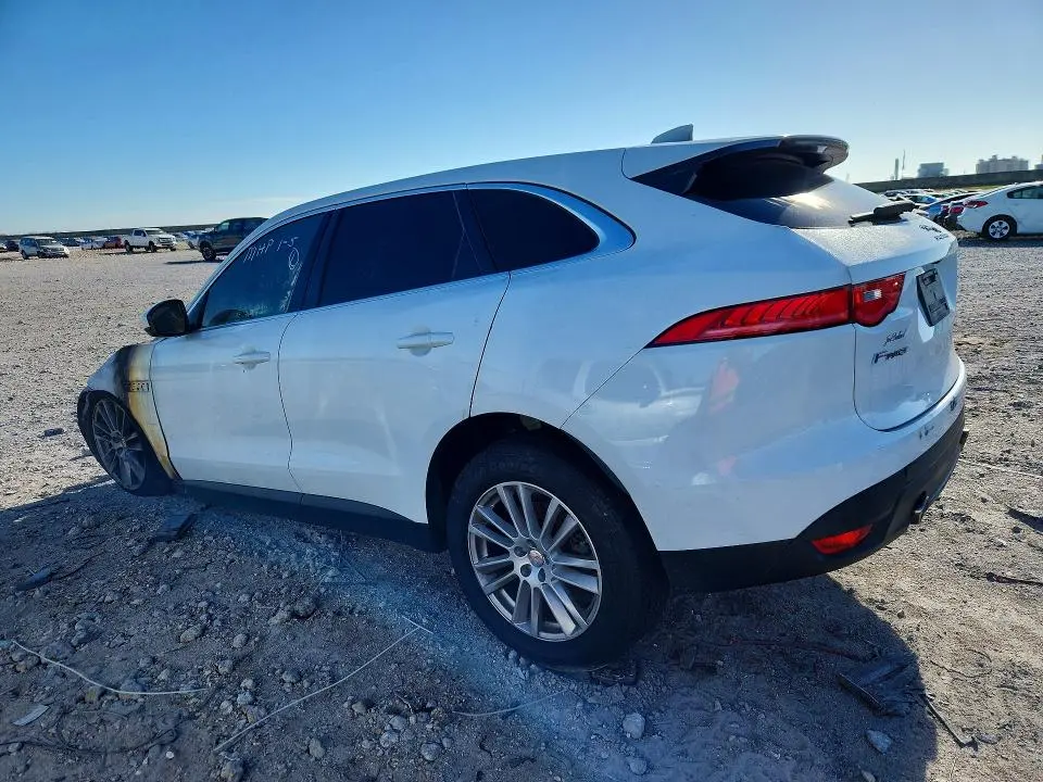 2017 JAGU F-PACE PRE   