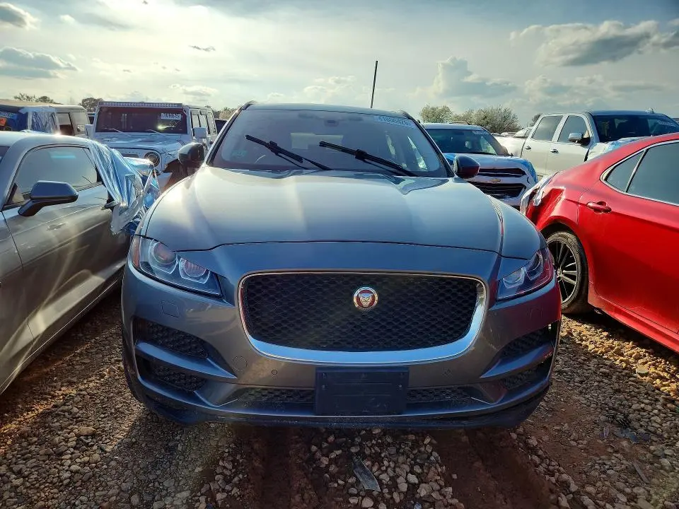 2017 JAGUAR F-PACE PRESTIGE  
