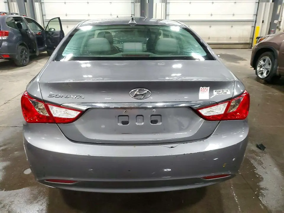 2012 HYUNDAI SONATA GLS  