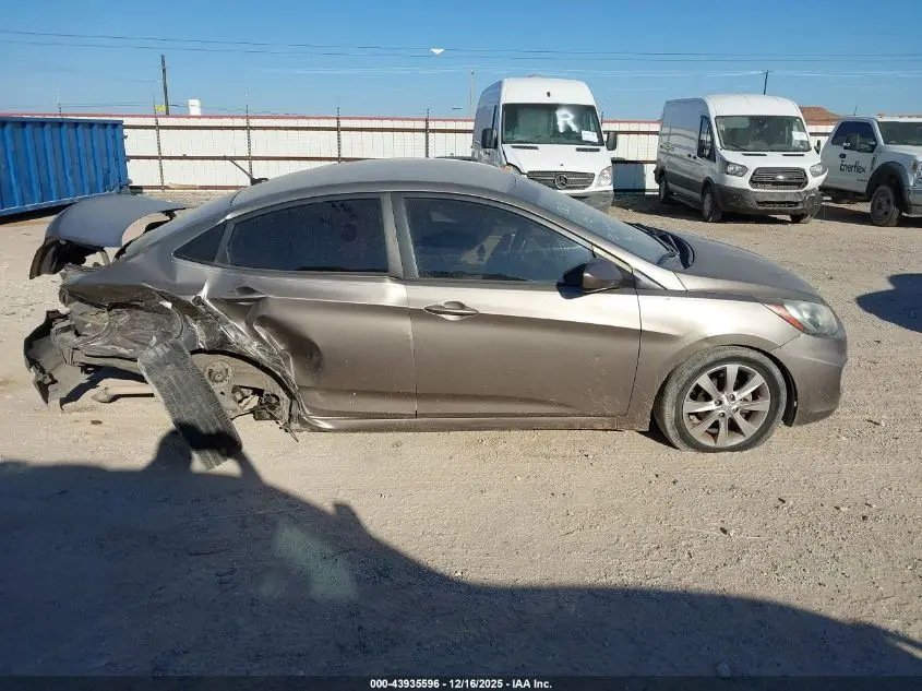 2012 HYUNDAI ACCENT GLS
