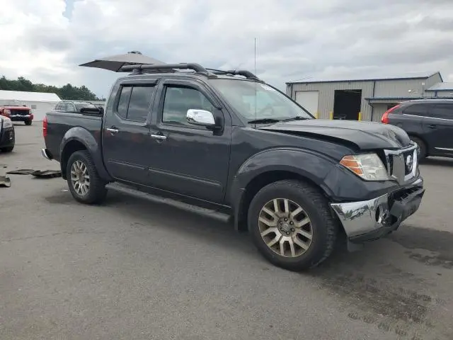 2010 NISSAN FRONTIER CREW CAB SE  