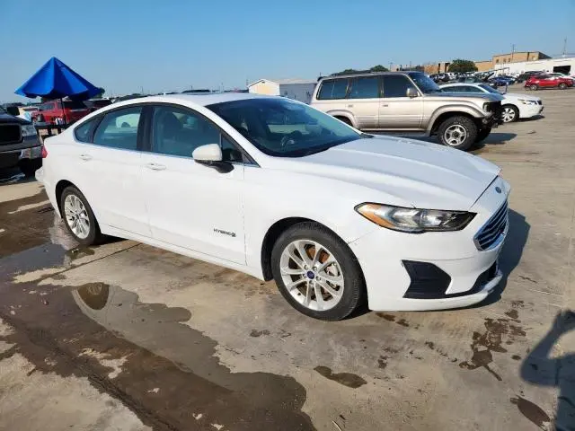 2019 FORD FUSION SE  