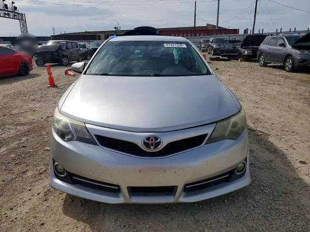 2013 TOYOTA CAMRY SE  