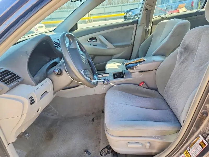 2011 TOYOTA CAMRY LE  