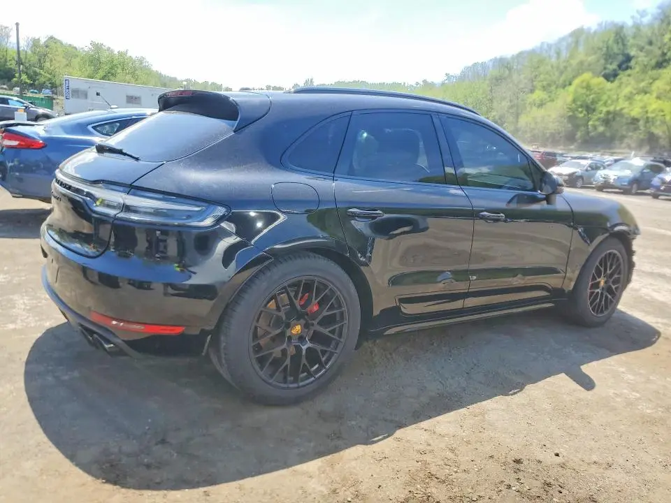 2021 PORSCHE MACAN GTS  