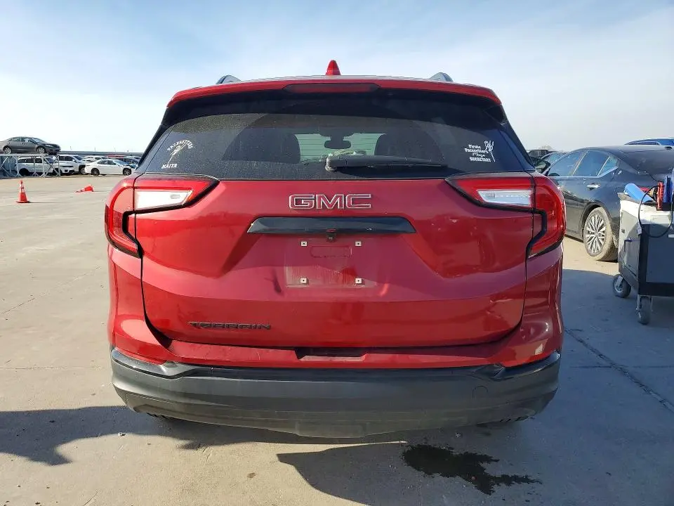 2024 GMC TERRAIN SLT  