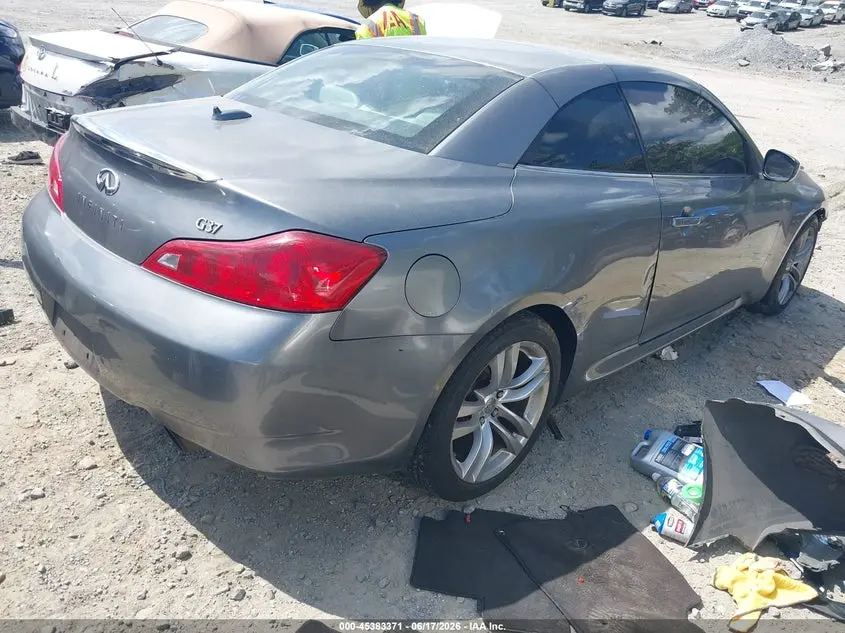 2010 INFINITI G37  