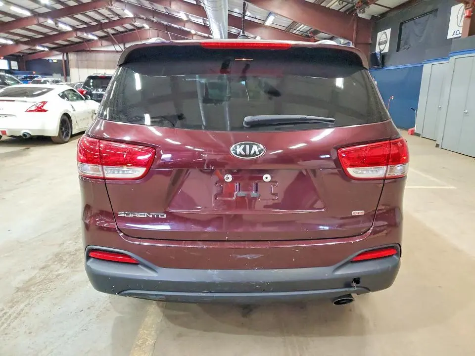 2017 KIA SORENTO LX  