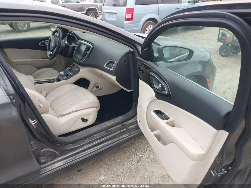 2015 CHRYSLER 200 C