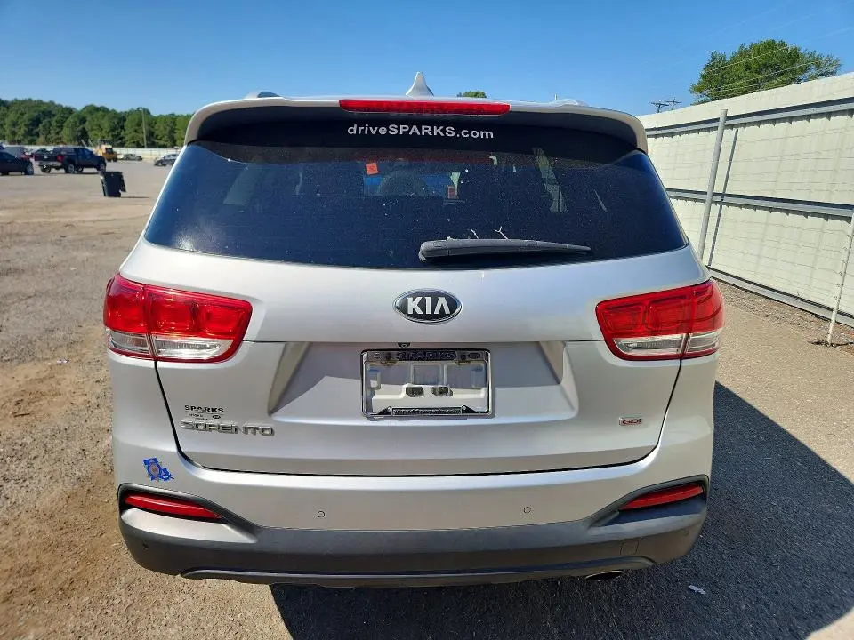 2016 KIA SORENTO LX  