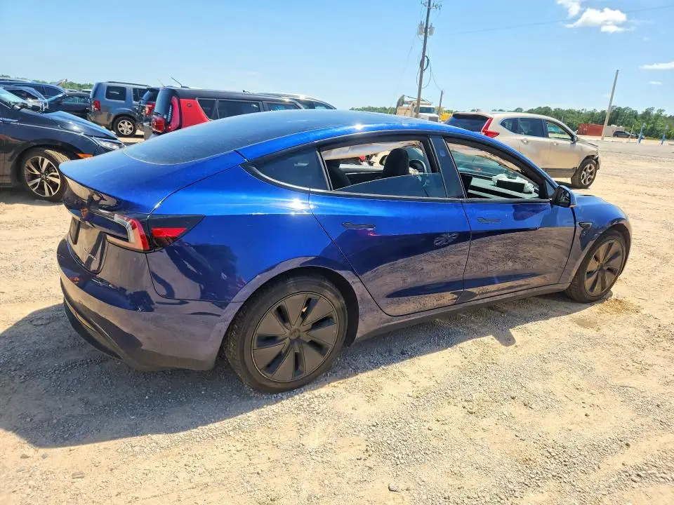 2024 TESLA MODEL 3   