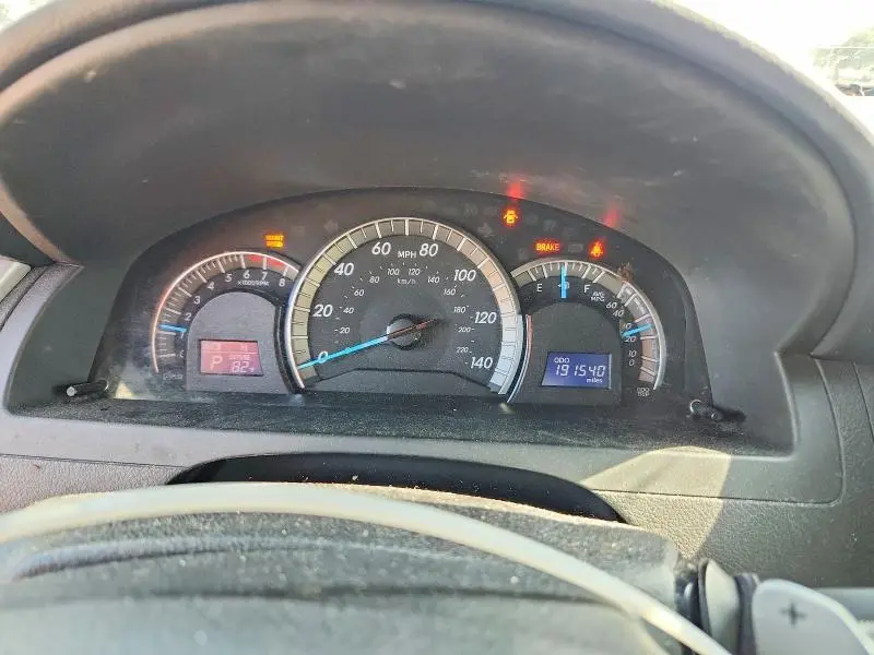 2014 TOYOTA CAMRY SE  