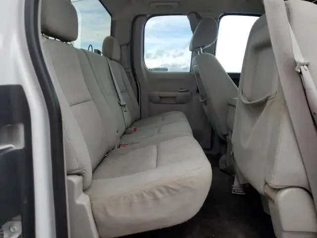 2011 CHEVROLET SILVERADO C1500 LT  