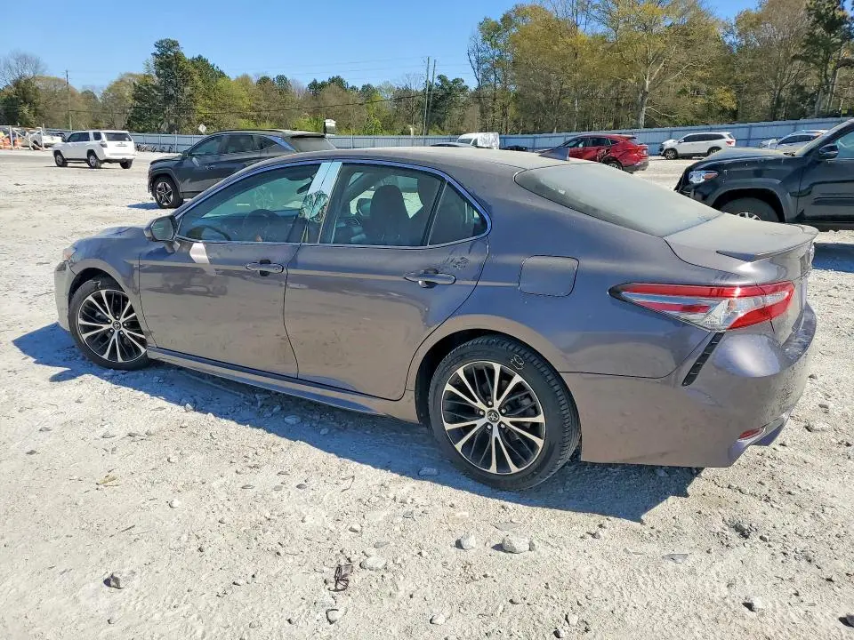 2019 TOYOTA CAMRY SE  
