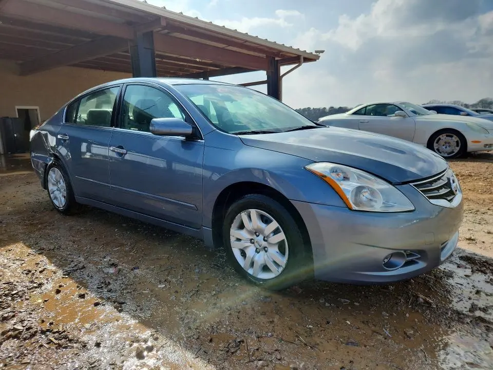 2010 NISSAN ALTIMA BASE  