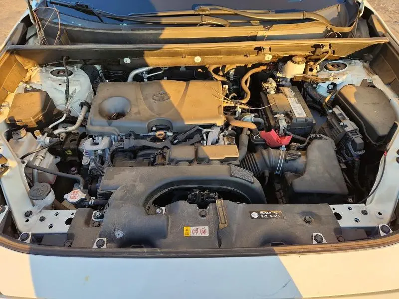 2020 TOYOTA RAV4 XLE  