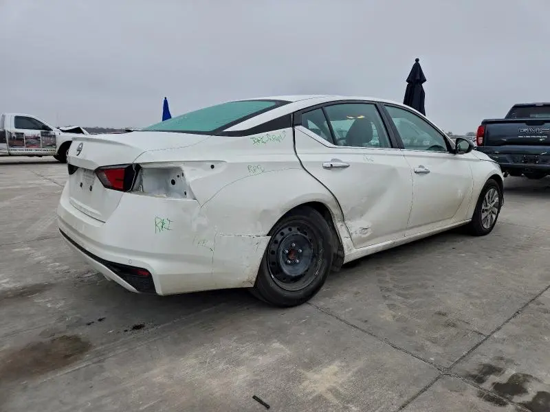 2024 NISSAN ALTIMA S  