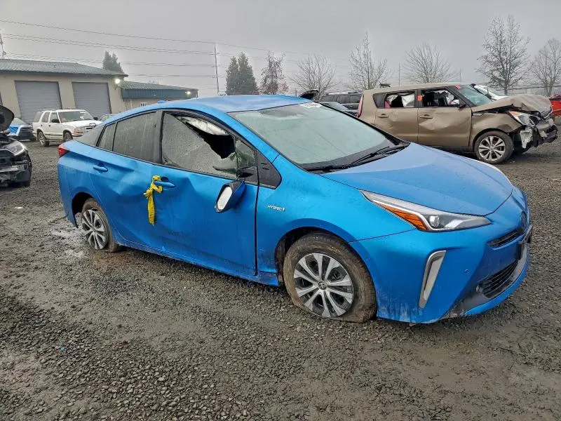 2020 TOYOTA PRIUS LE  