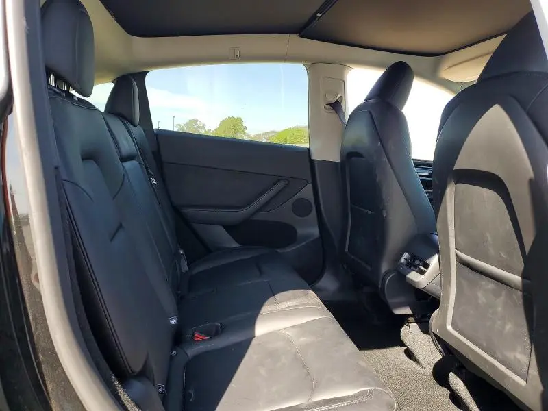 2025 TESLA MODEL Y   