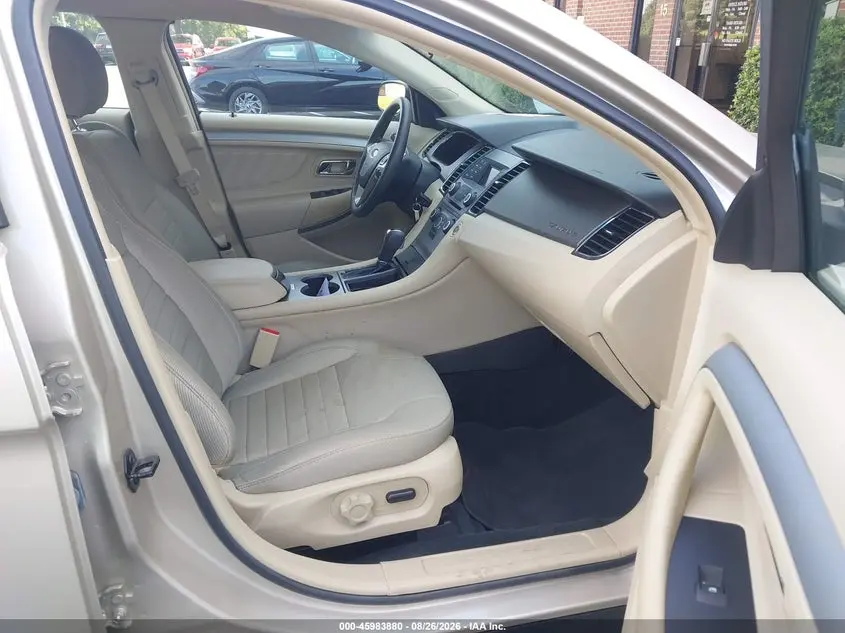 2017 FORD TAURUS SE