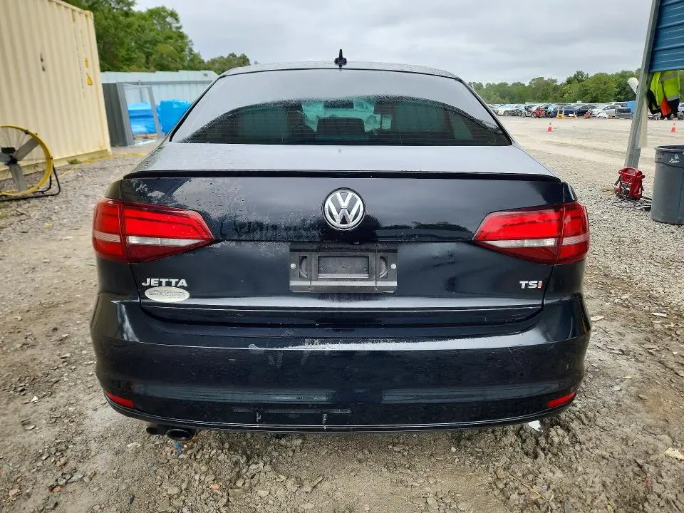 2016 VOLKSWAGEN JETTA SPORT  