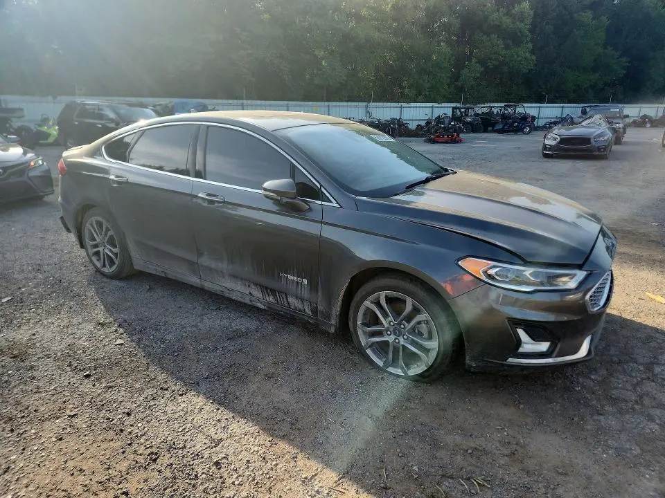 2019 FORD FUSION TITANIUM  