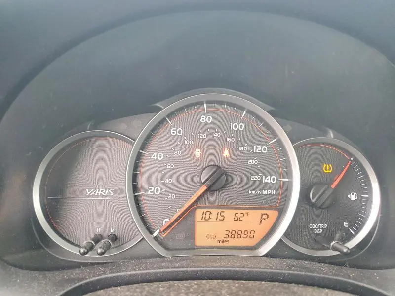 2012 TOYOTA YARIS 3-DOOR LE  