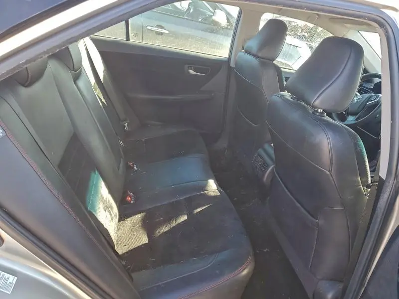 2015 TOYOTA CAMRY LE  