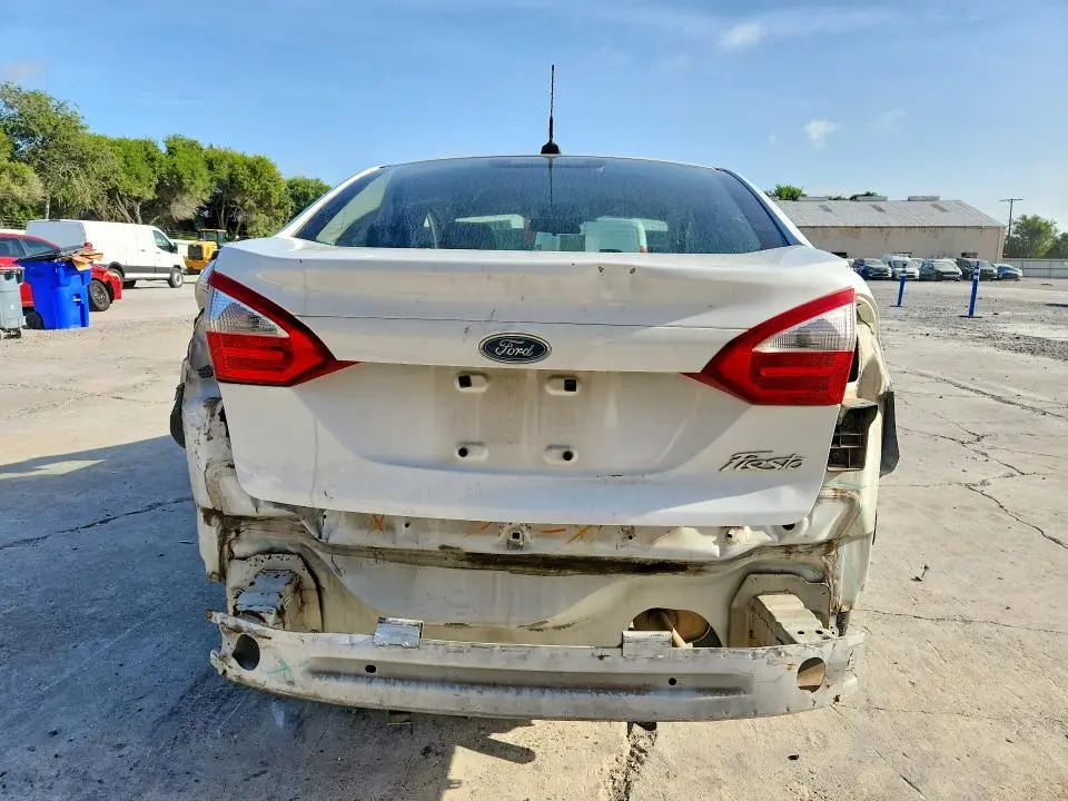 2015 FORD FIESTA SE  