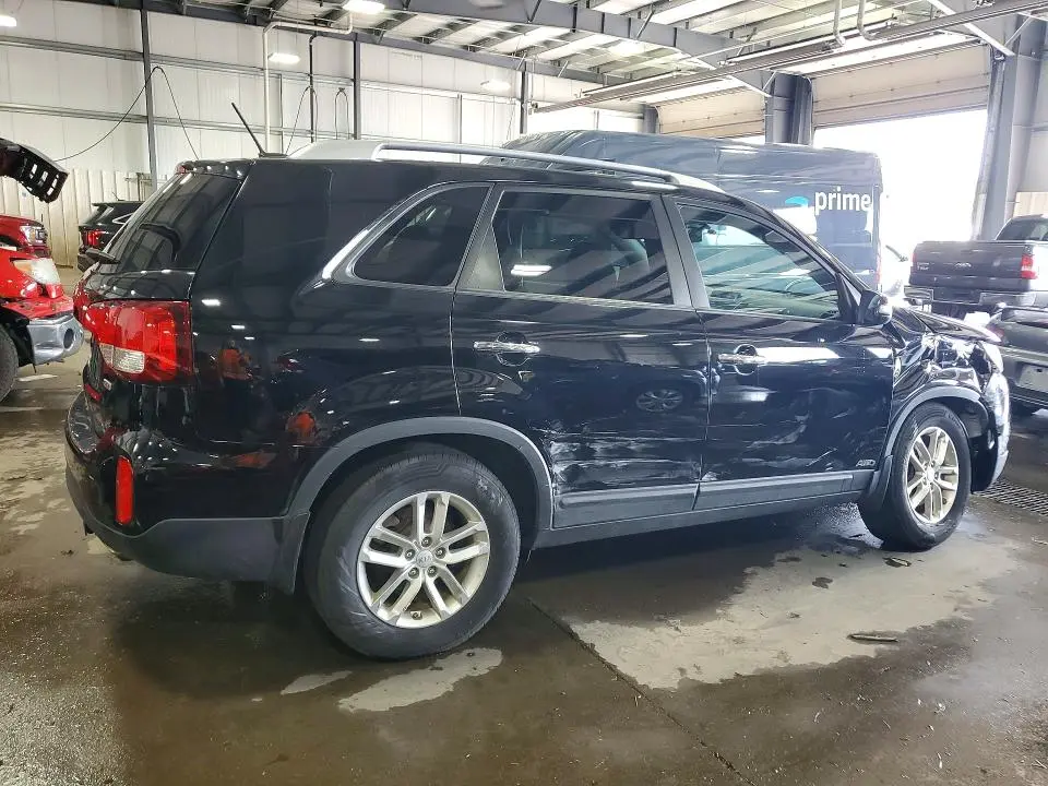 2015 KIA SORENTO LX  