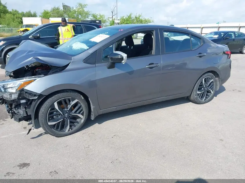 2024 NISSAN VERSA 1.6 SR