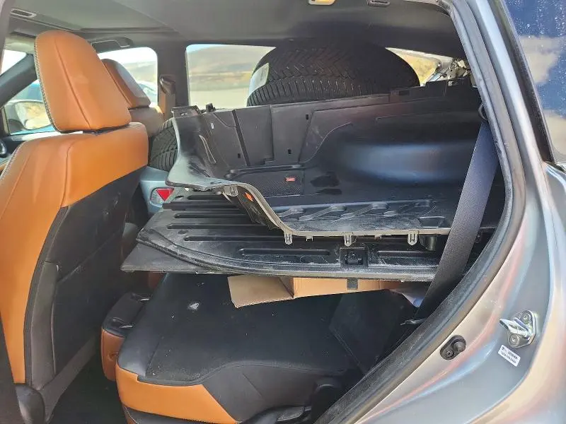 2017 TOYOTA RAV4 SE  