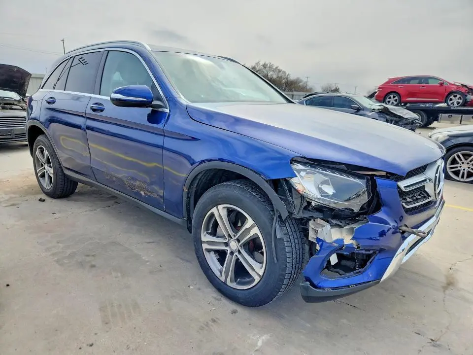 2017 MERCEDES-BENZ GLC 300  