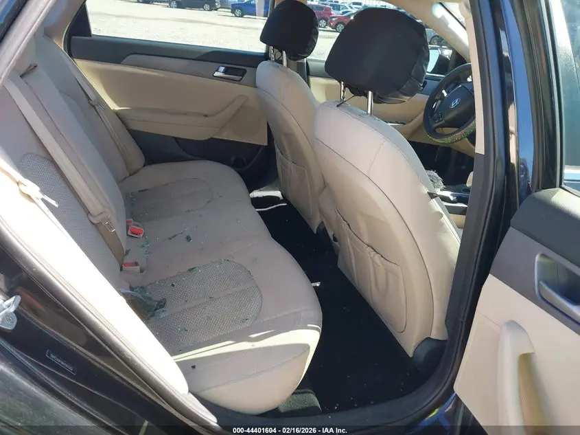 2017 HYUNDAI SONATA SE