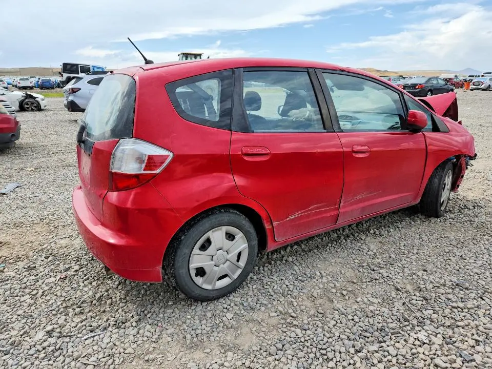 2013 HONDA FIT   