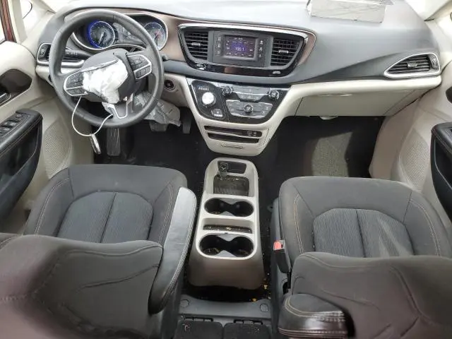 2017 CHRYSLER PACIFICA LX  