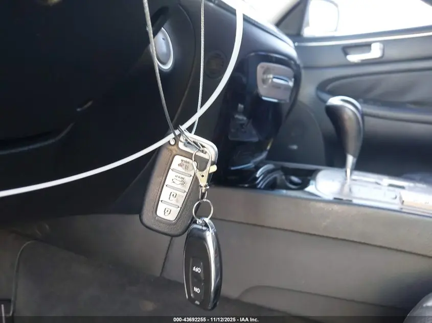 2012 HYUNDAI GENESIS 4.6