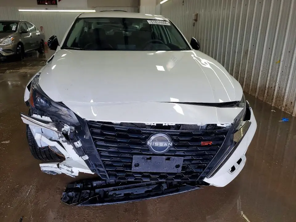 2024 NISSAN ALTIMA SR  